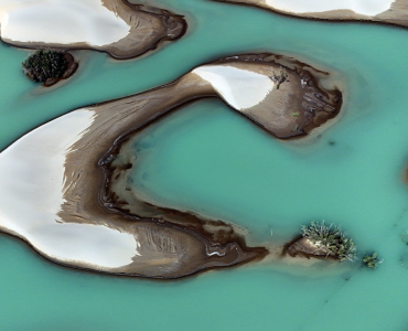 El desierto de Taklamakán, impulsa oportunidades en energía limpia y acuicultura